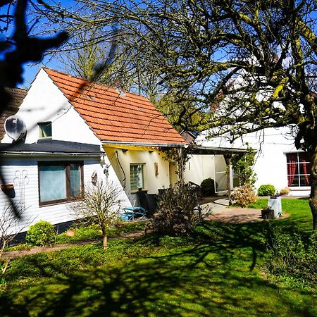 Gemuetliches Haus Mit Grossem Traumhaften Garten BRE Eksteriør bilde